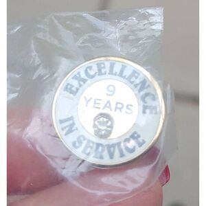 Amazon Peccy Pin "JFK8 Excellence In Service 9 Yrs World Class Talent Machine"